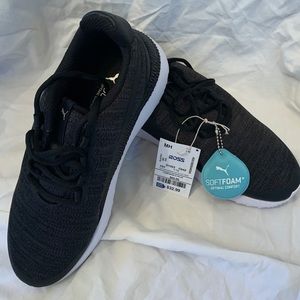 Puma men’s soft foam athletic shoes